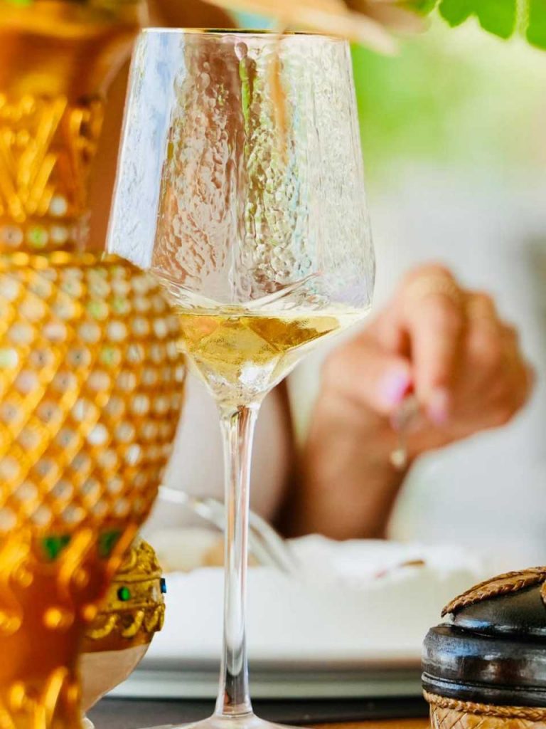 beach bar & restaurant koh tan island